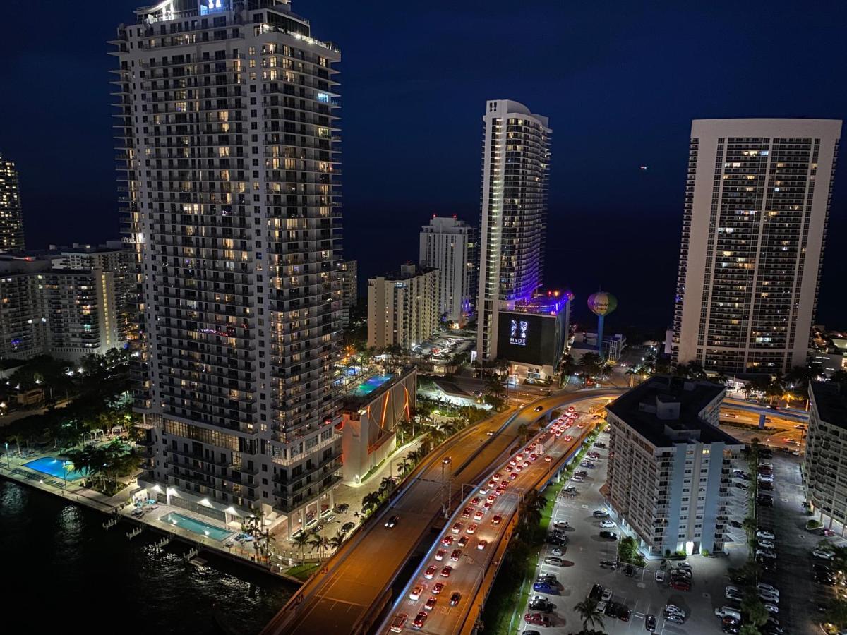 BeachWalk Studio Apmt 2 Beds, Amazing Views- 12B Hallandale Beach Exterior foto